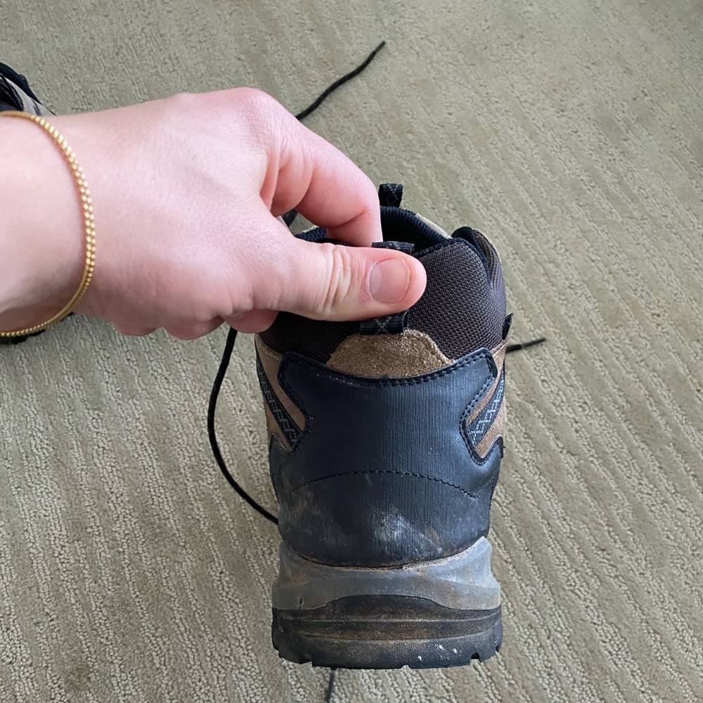 Eddi Bauer size 13 ankle books